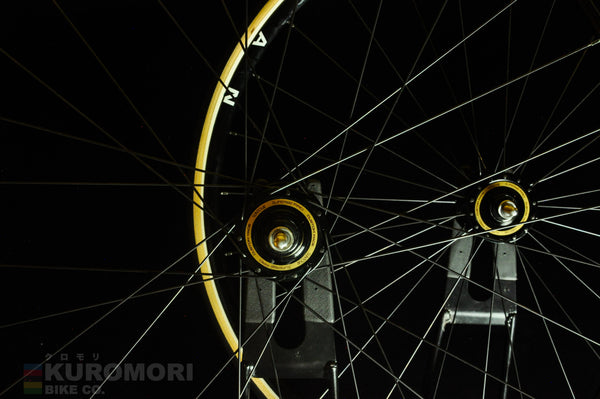 Araya ADX x Suntour Superbe Pro in custom Black Anodize Track